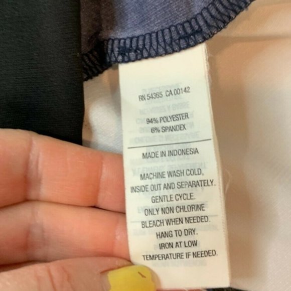 Nygard Women's Floral Shirt 2XL Blue & White Soft Stretch V Neck Pullover Boho - Picture 10 of 12